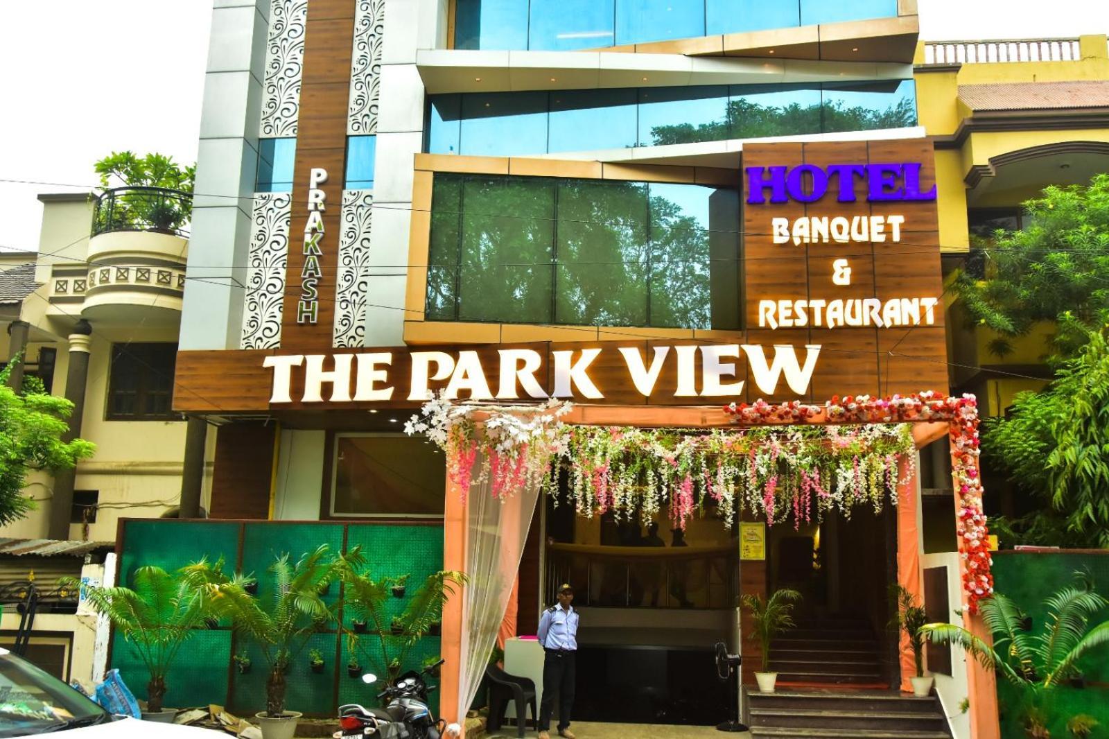 Hotel The Park View Аллахабад Екстер'єр фото